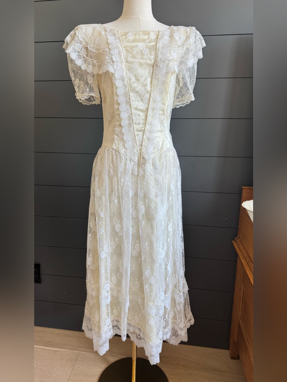 Jessica McClintock Gunne Sax  Vintage Lace Tea-Length Wedding/Prom Dress 80’s